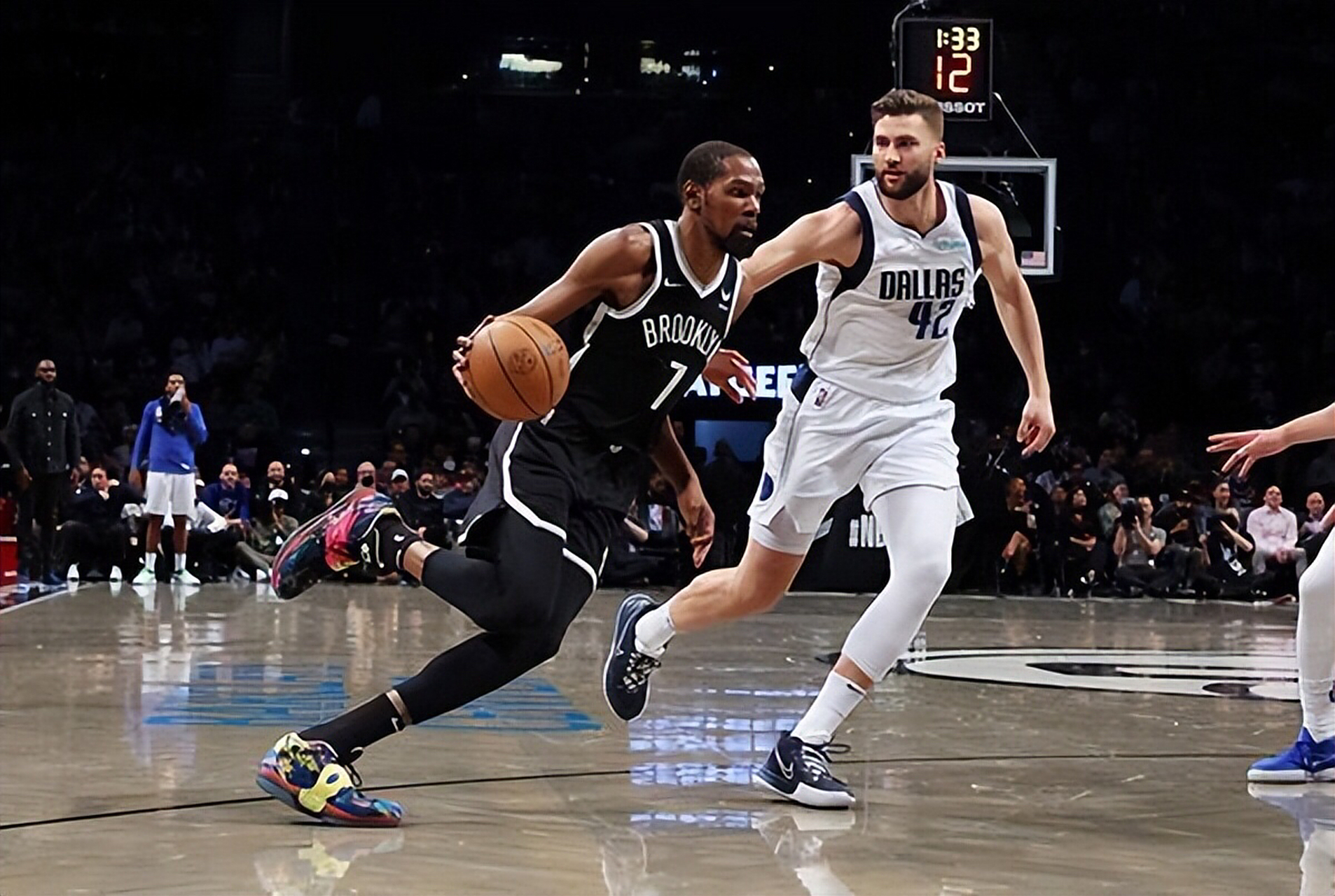 篮网力克独行侠,追平胜场 篮网力克独行侠,追平胜场