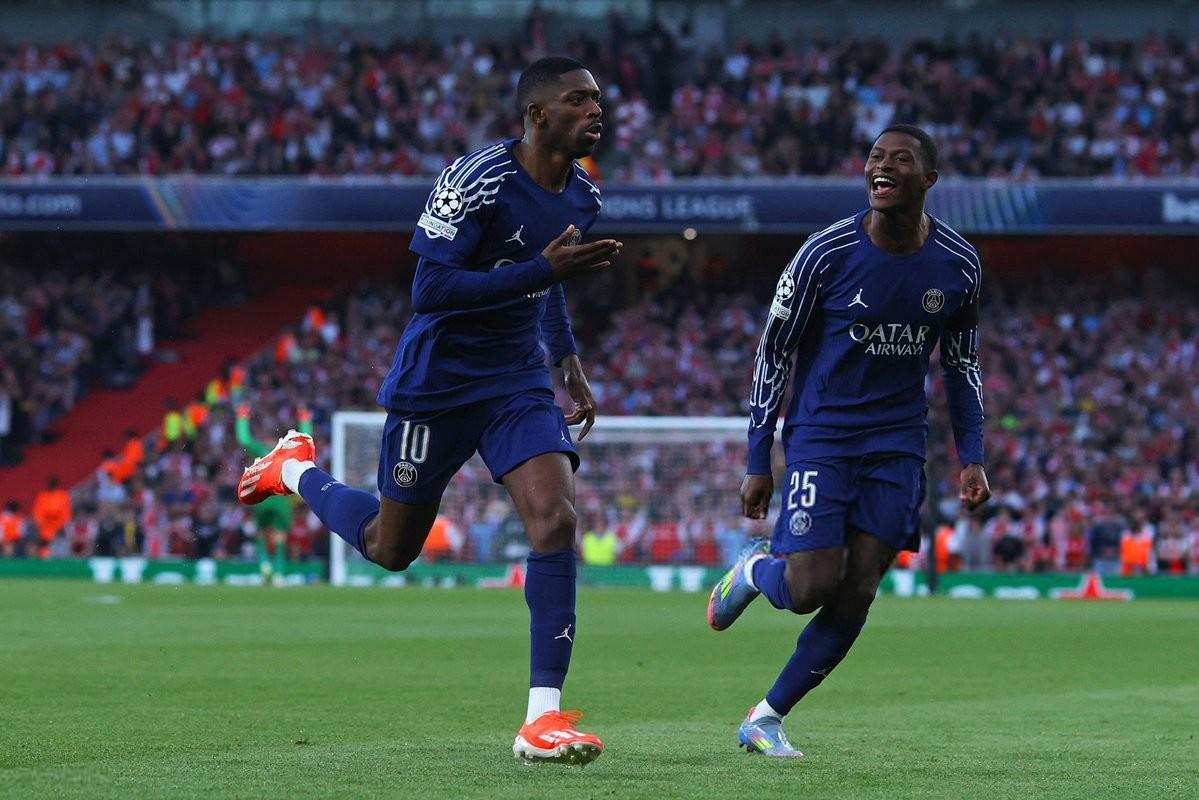 巴黎大胜曼联，提前晋级欧冠淘汰赛强开