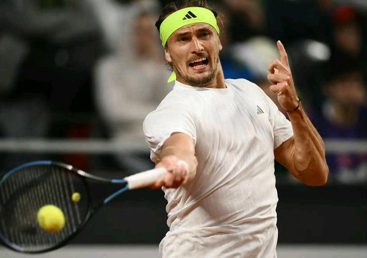 世界网球队力克德国网球队，兹维列夫送出助攻