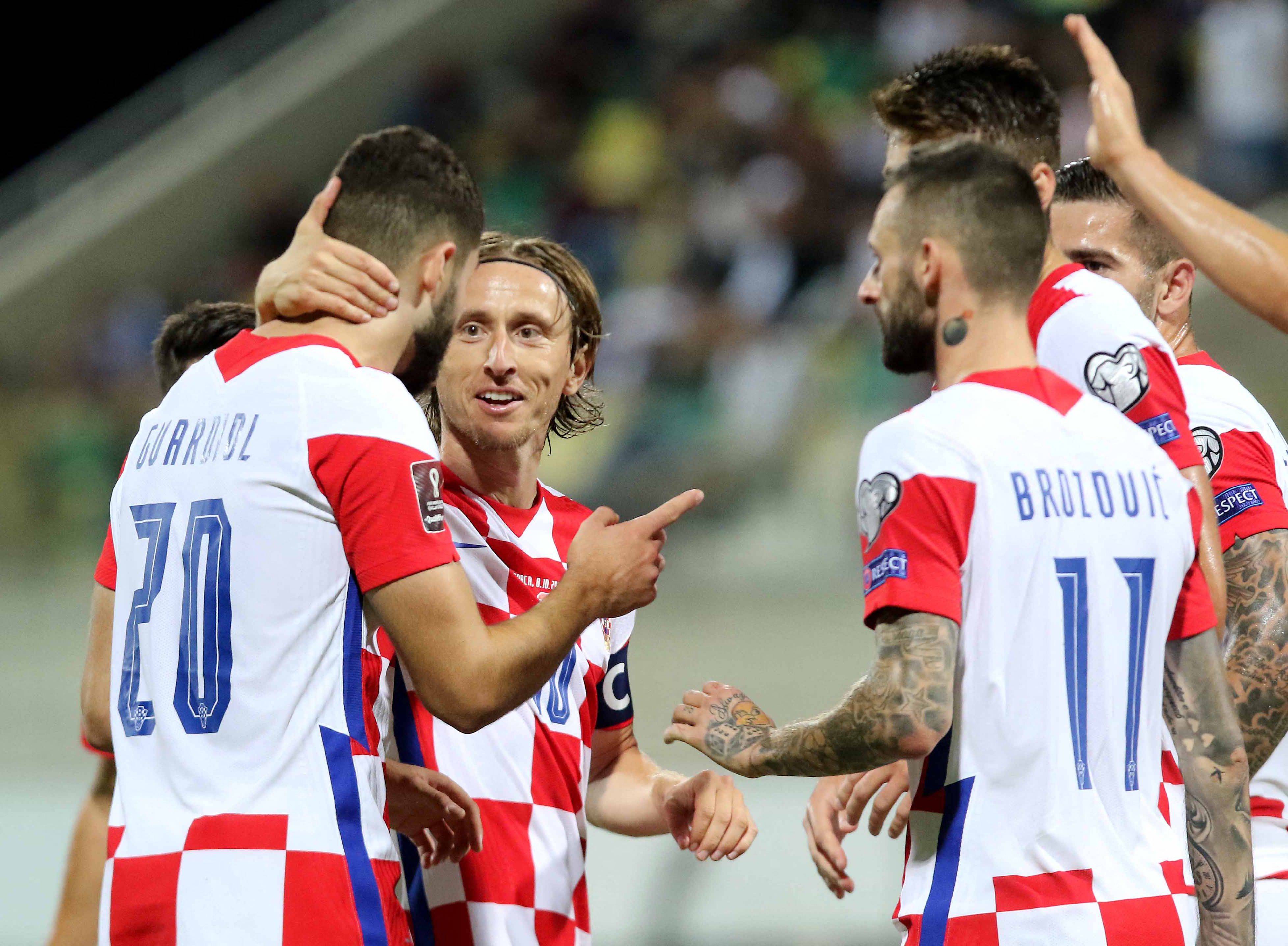 波兰客场击败以色列，晋级欧预赛淘汰赛