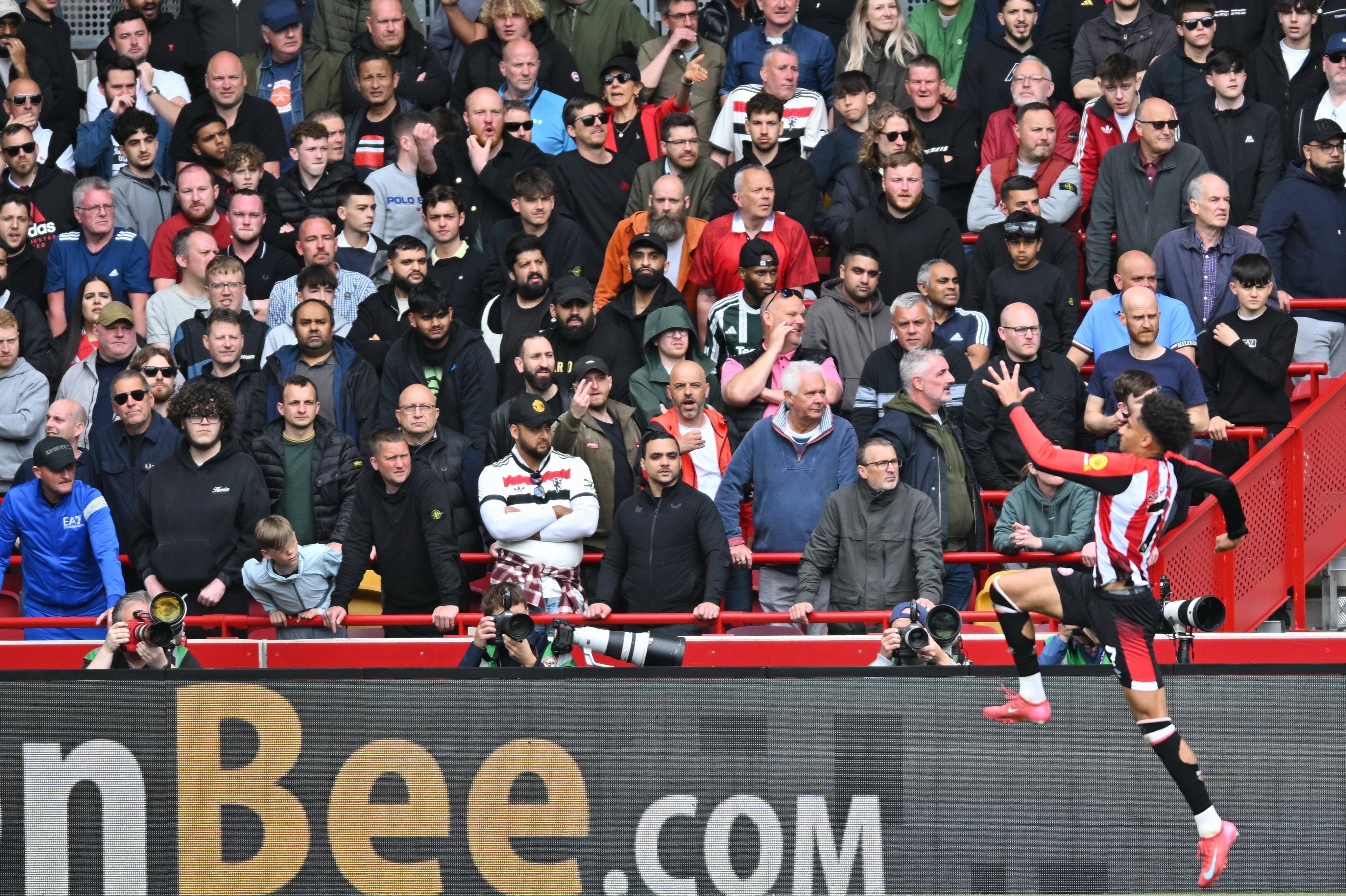 曼联客场惨败，法甲球队外援大放异彩