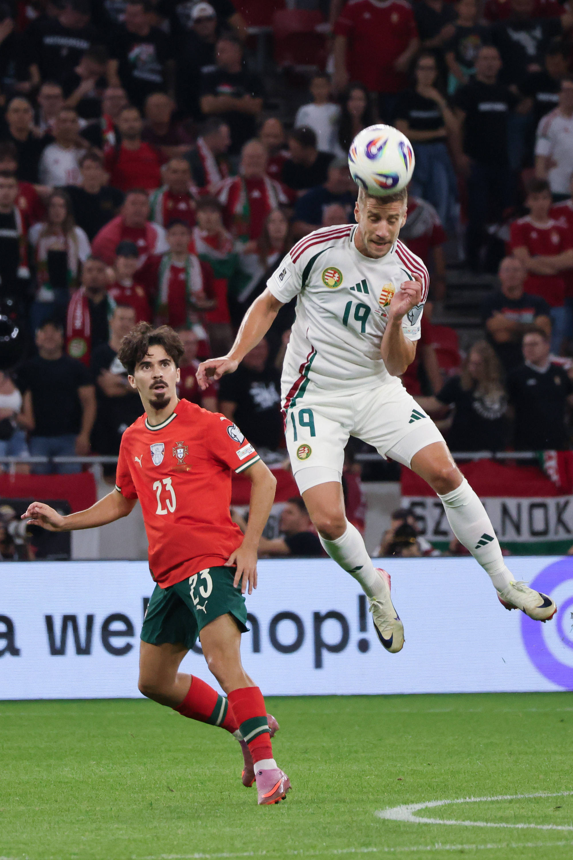 葡萄牙险胜巴黎,莫德里奇统治全场 葡萄牙险胜巴黎,莫德里奇统治全场